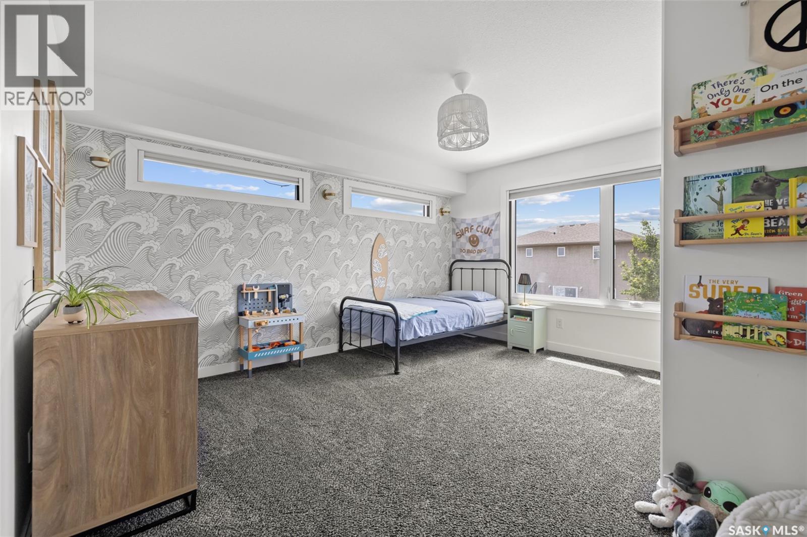 5196 Aviator CRESCENT — photo 24
