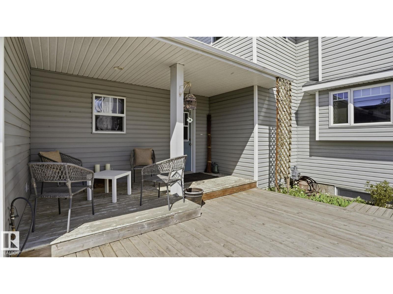 9611 77 AV NW - 43