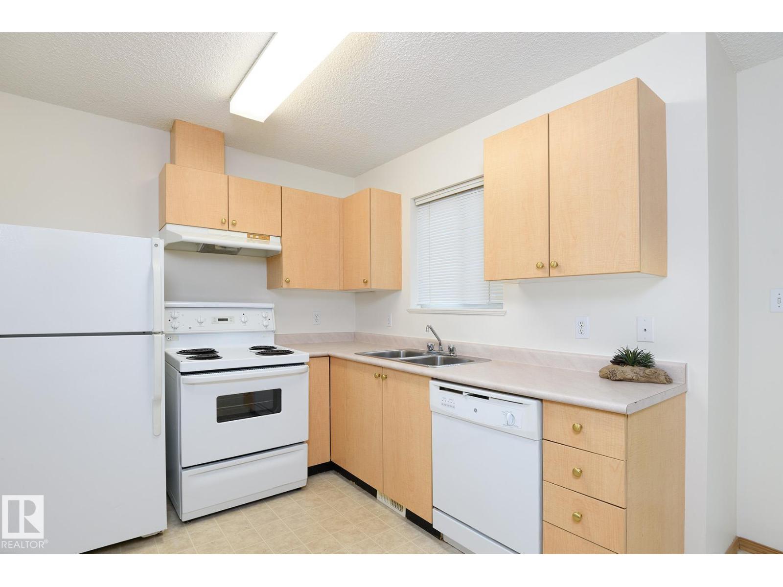 #403 610 KING ST - 12