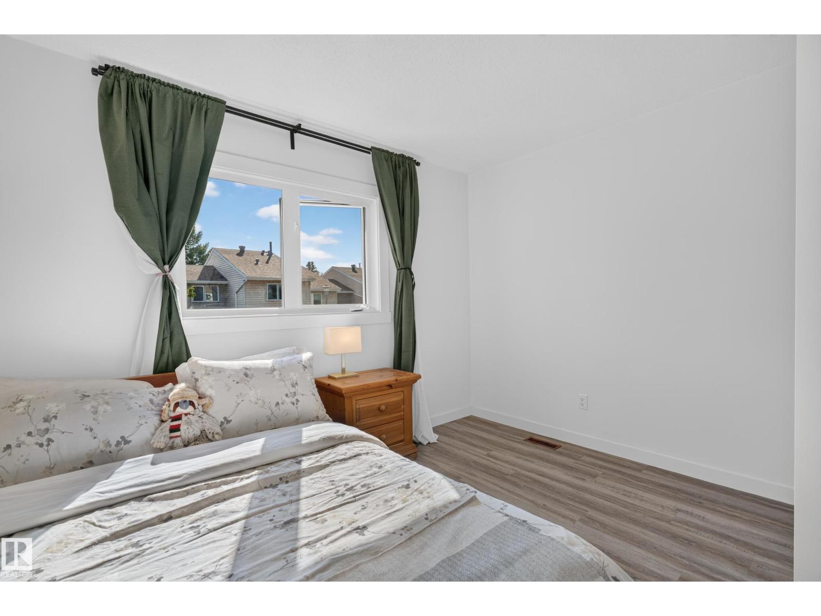 6712 36A AV NW - 35