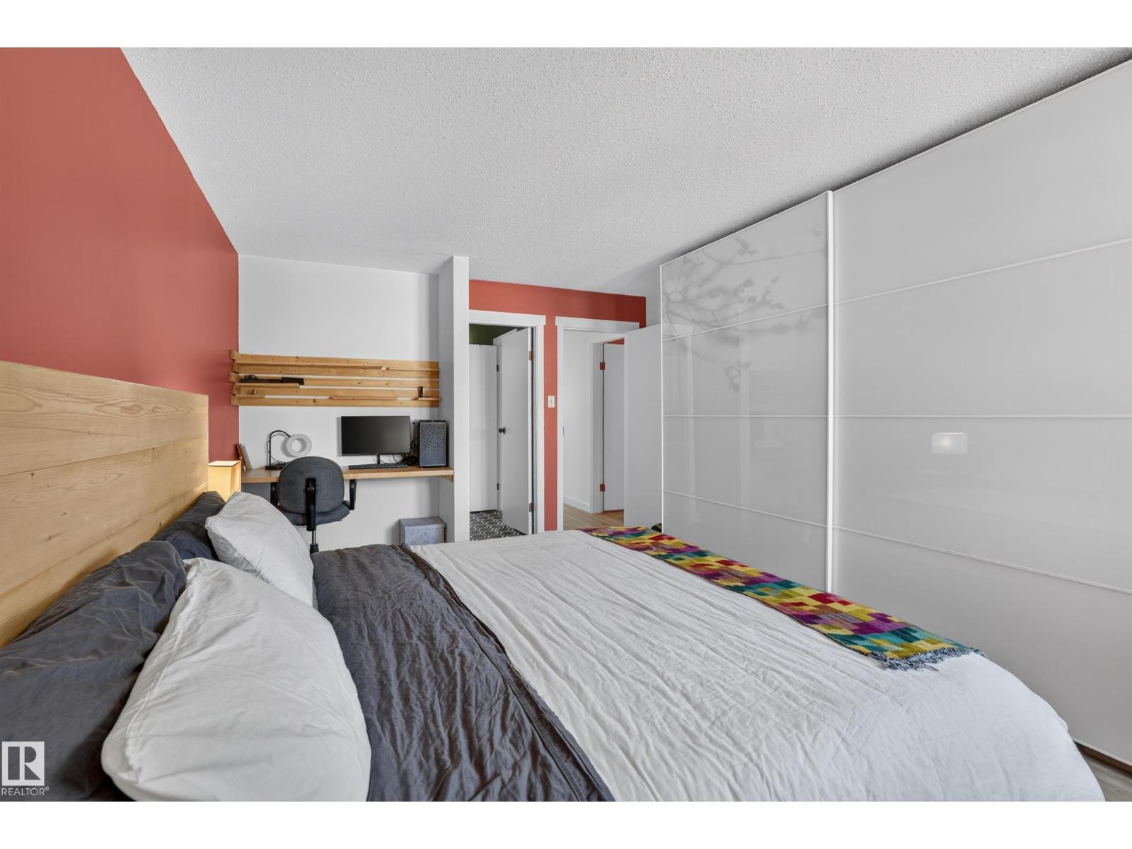 6712 36A AV NW - 28