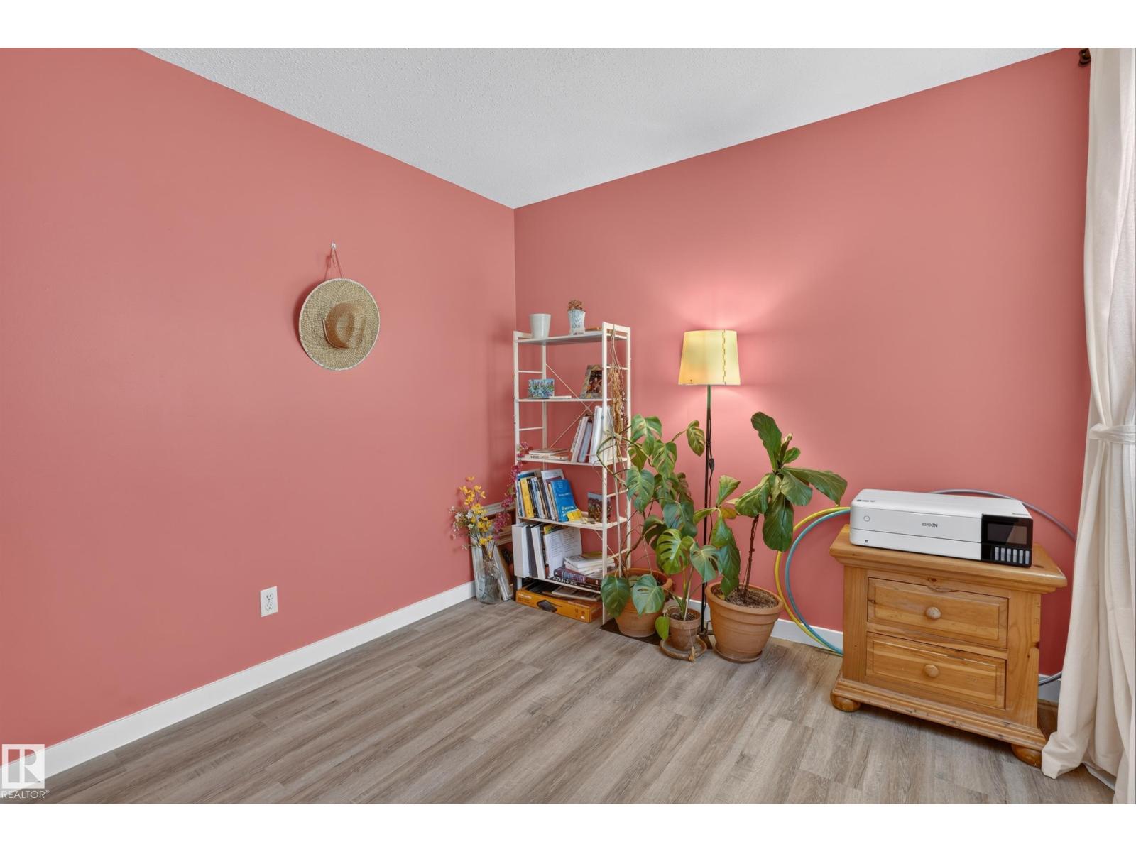 6712 36A AV NW - 38