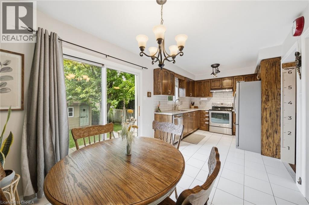 137 CHUDLEIGH Street - 24