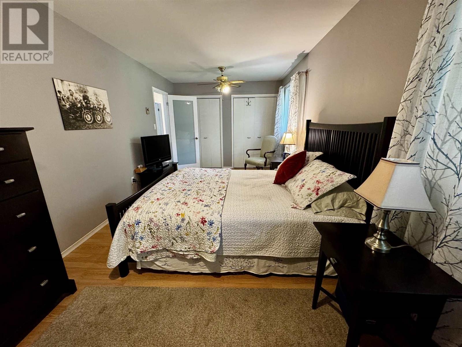 4 Silver Birch DR - 18