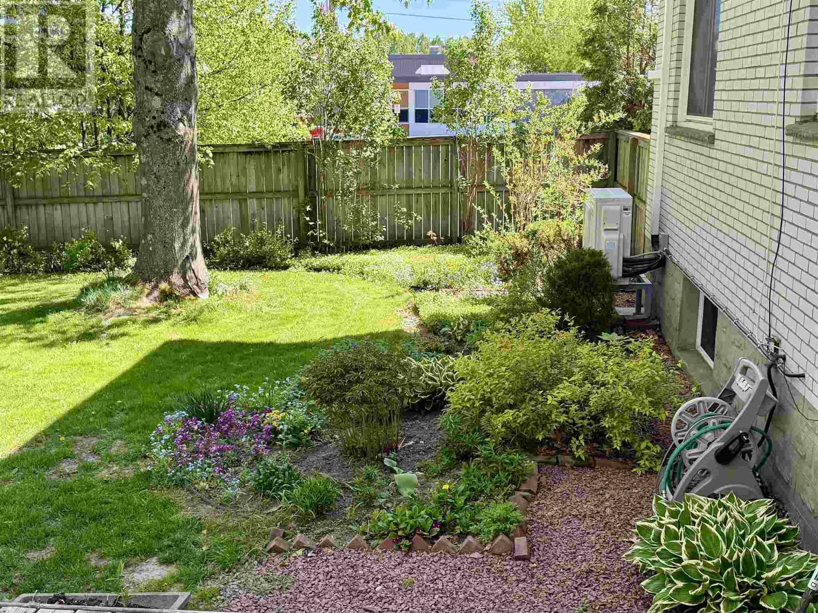 4 Silver Birch DR - 48