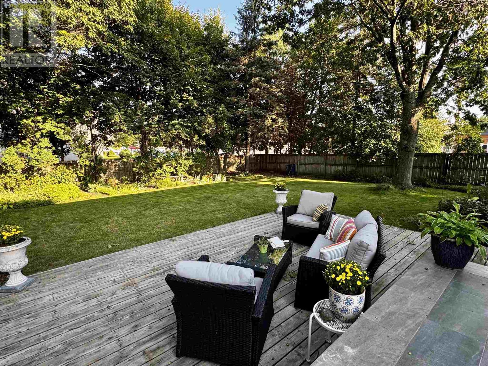 4 Silver Birch DR - 36