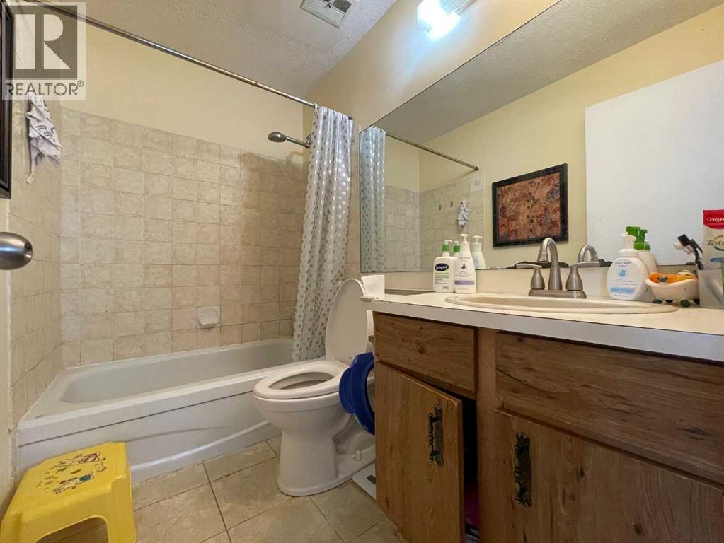 153 Bergen Crescent NW - 13