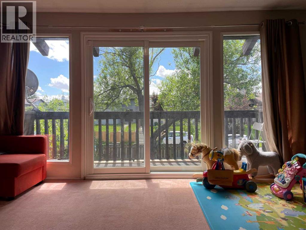 153 Bergen Crescent NW - 3