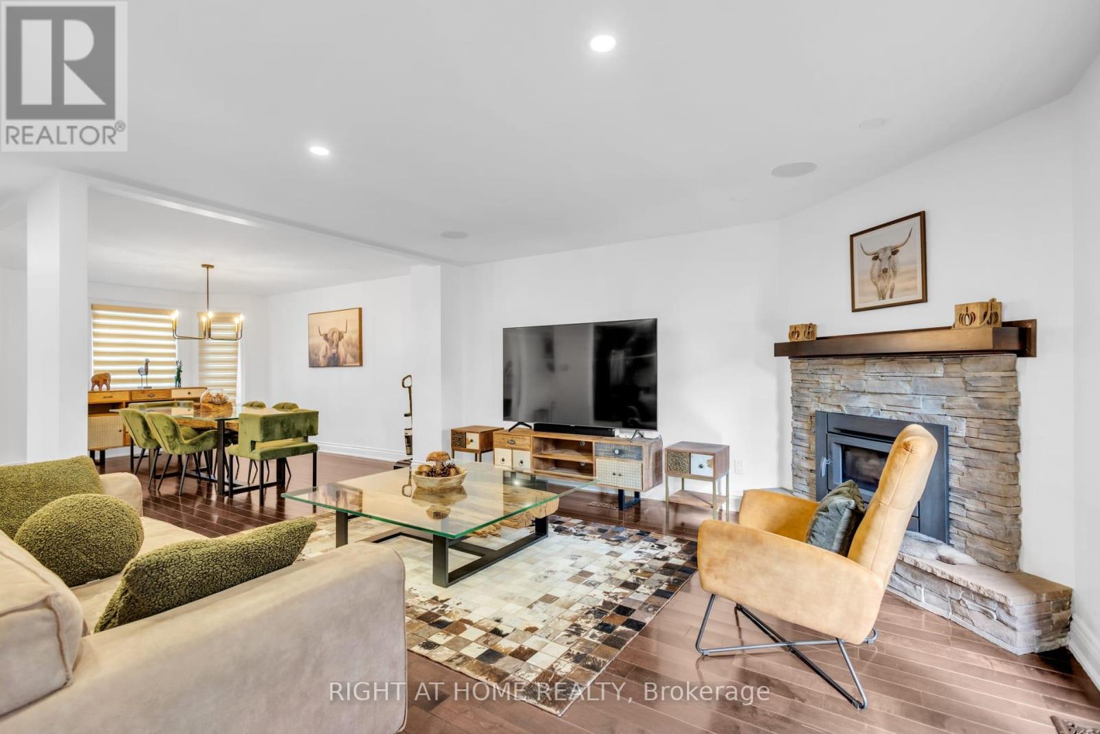 4345 ROMFIELD CRESCENT - 6