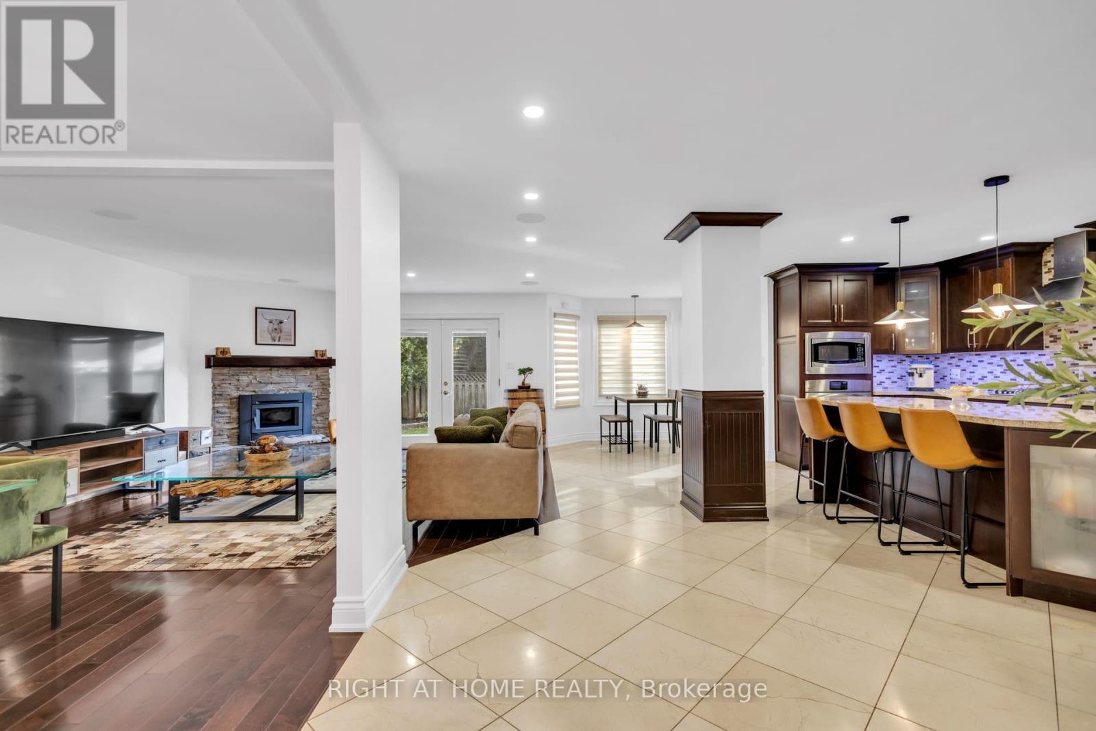 4345 ROMFIELD CRESCENT - 4