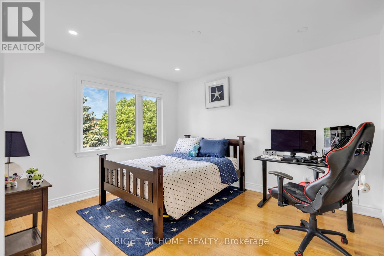4345 ROMFIELD CRESCENT - 12