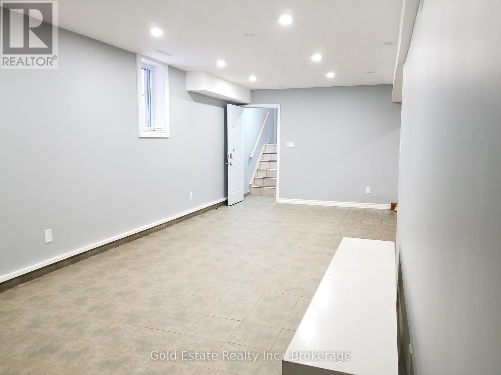 BSMT - 426 LANGLOIS AVENUE, Windsor — photo 3