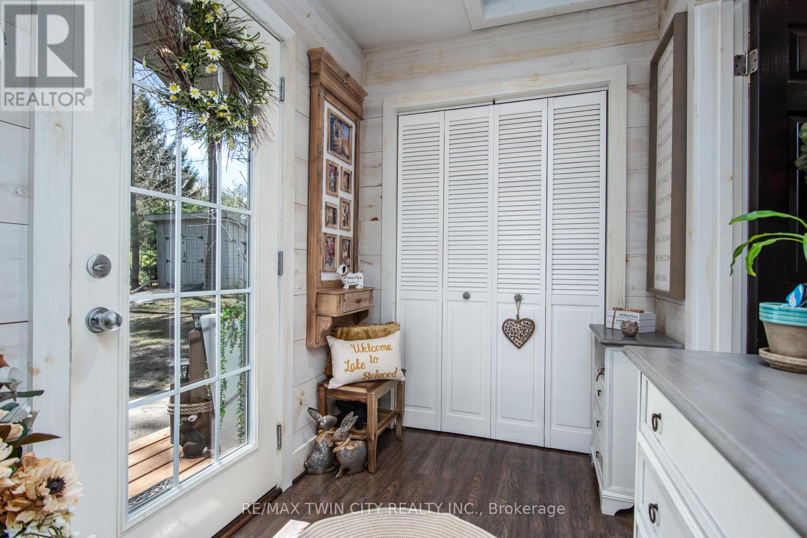 516 FIFTH STREET N - 23