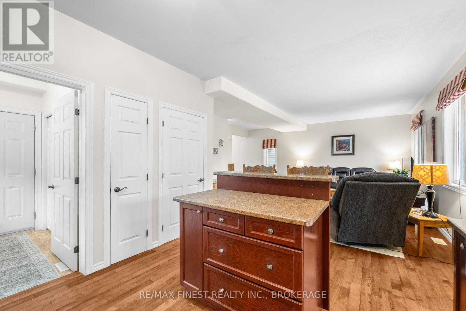 106 MACDOUGALL DRIVE - 11