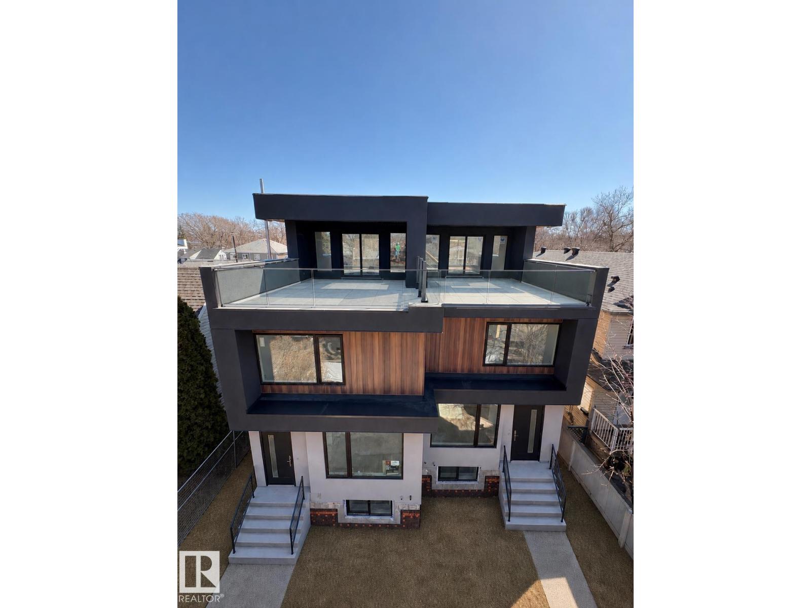 9007 92 ST NW - 1