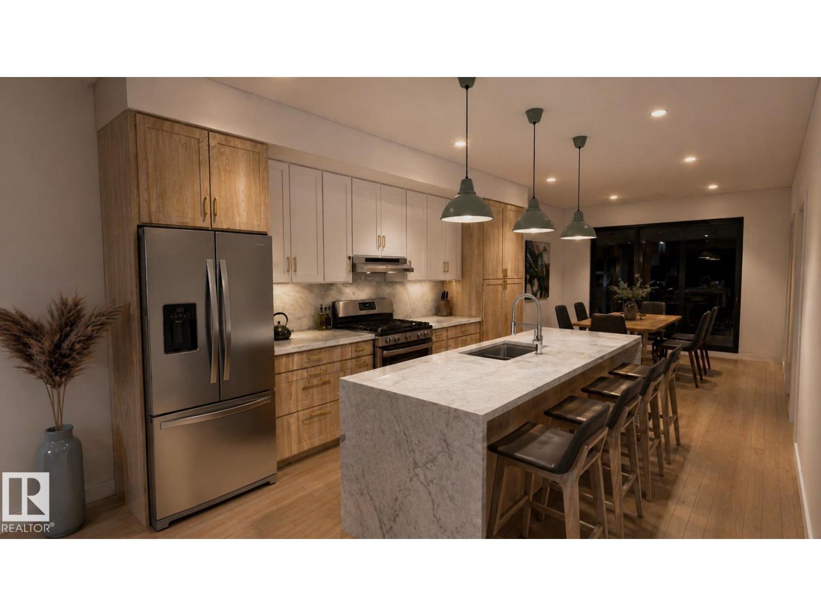 9007 92 ST NW - 3