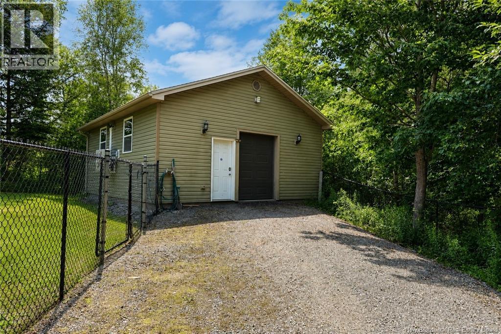 551 Dover Road - 13