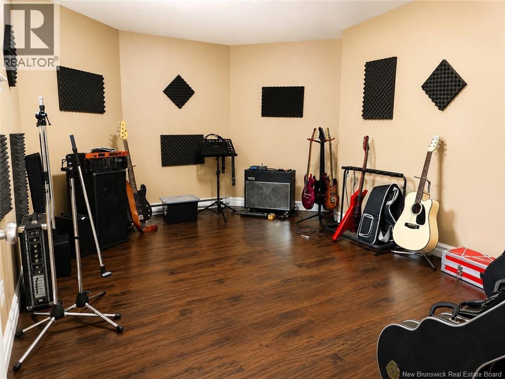 551 Dover Road - 35