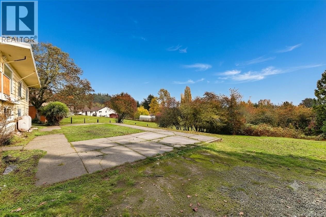 4589 Scarborough Rd, Saanich