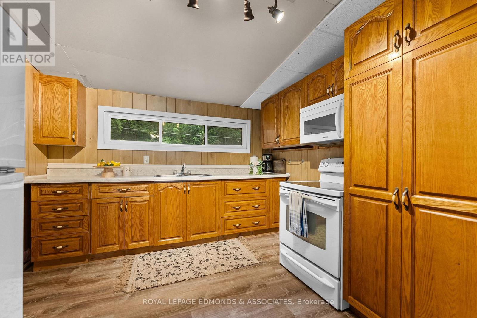 45 GREATVIEW TRAIL - 12
