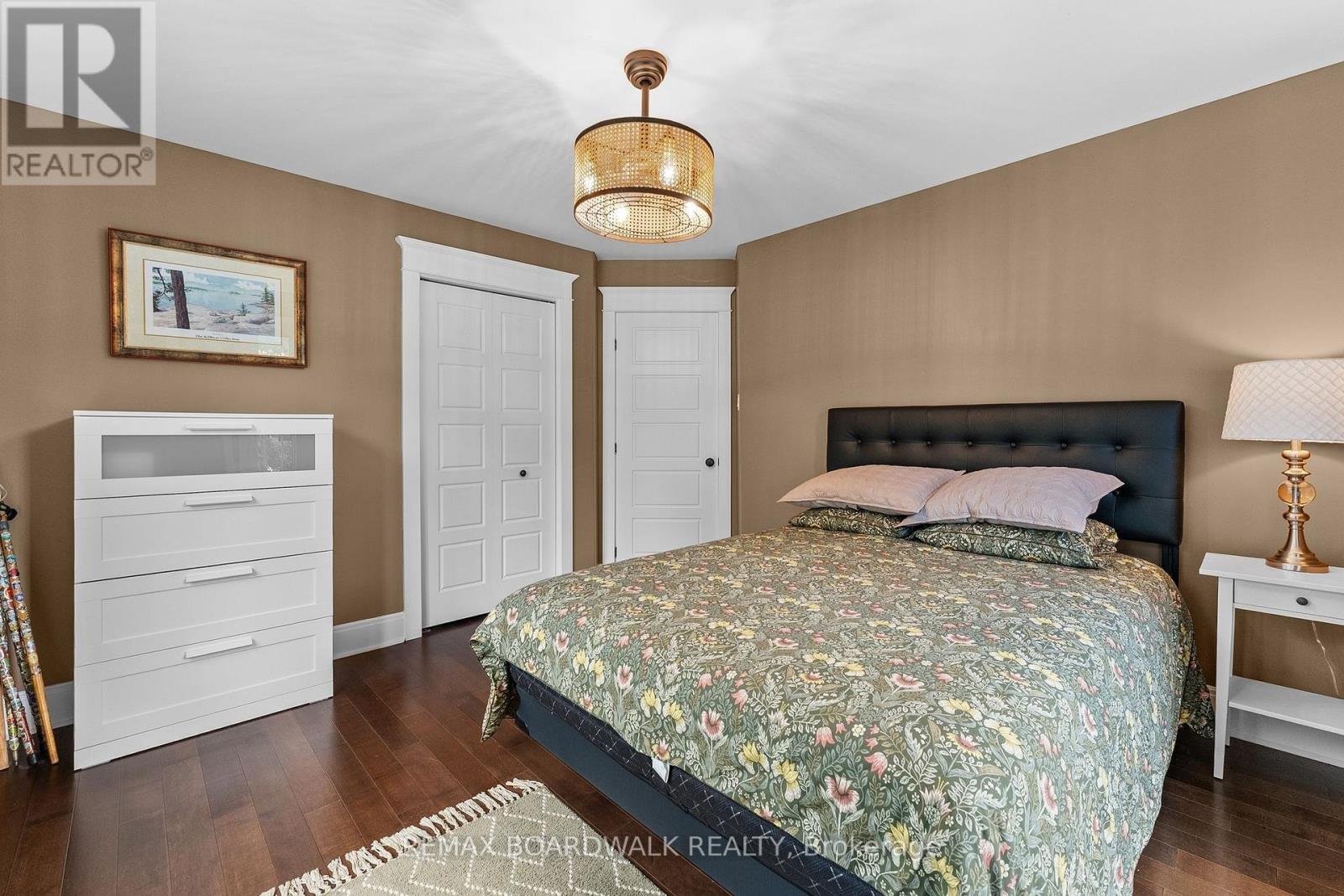 3 Bed, 2 Bath House for Sale in Ottawa – 4844 MOHRS ROAD, Ottawa – MLS# X13549076 - Image 28