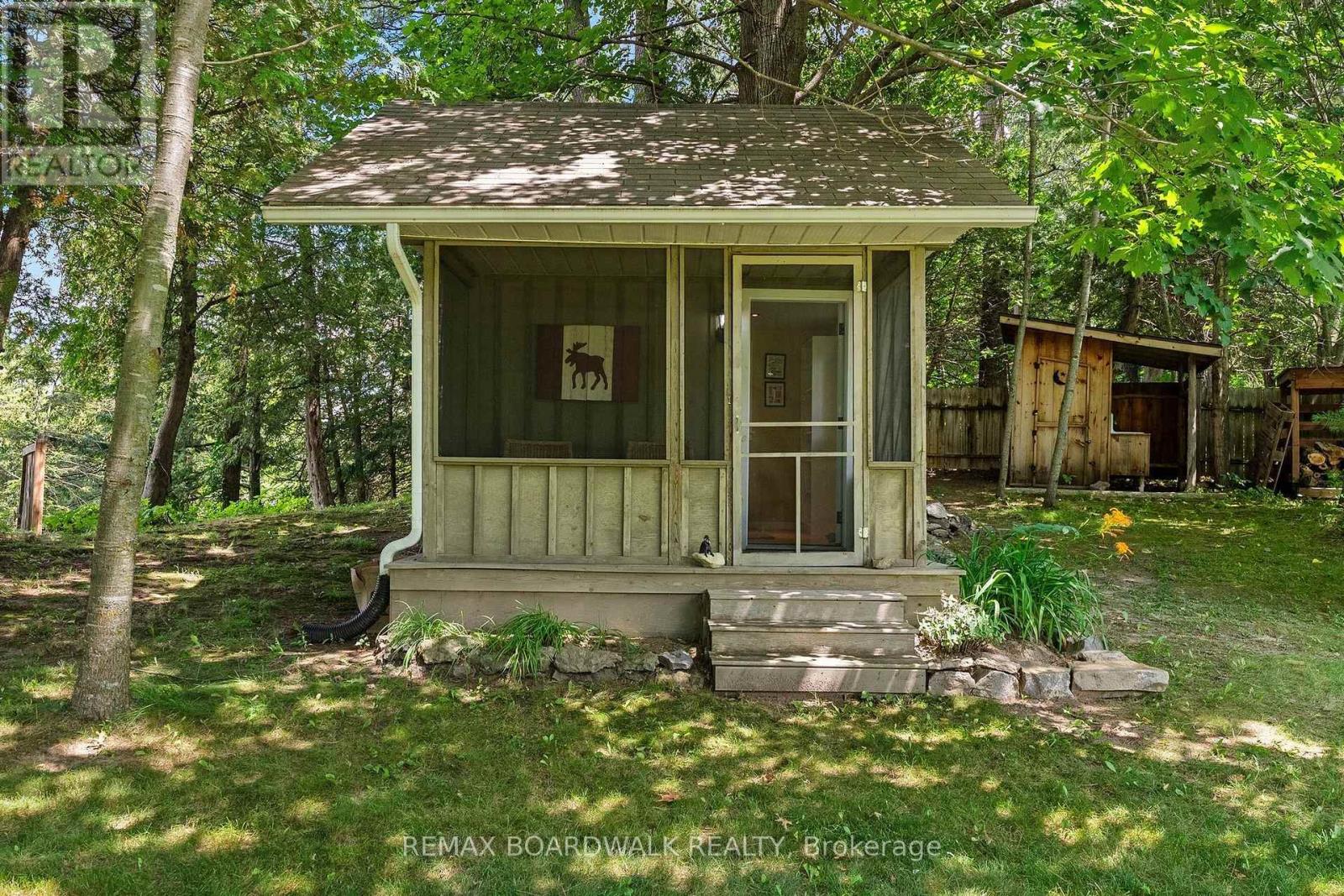 3 Bed, 2 Bath House for Sale in Ottawa – 4844 MOHRS ROAD, Ottawa – MLS# X13549076 - Image 37