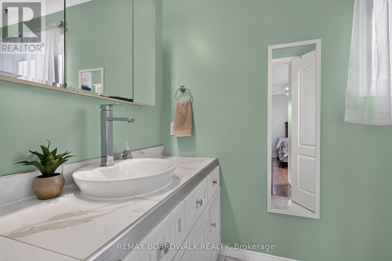 47 ISABELLE STREET - Image 22