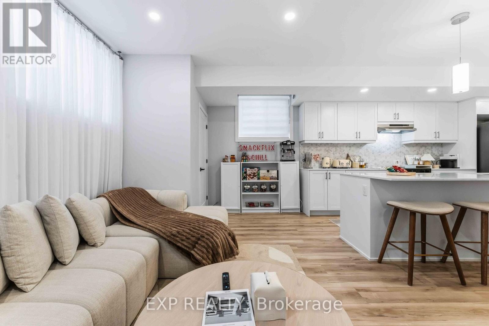 182 MURRAY STREET - 11