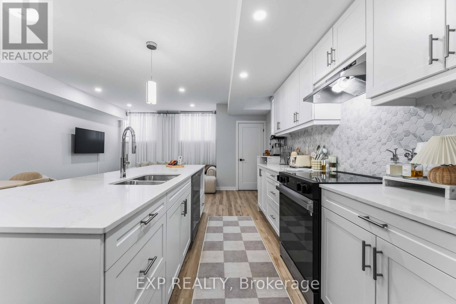 182 MURRAY STREET - 17
