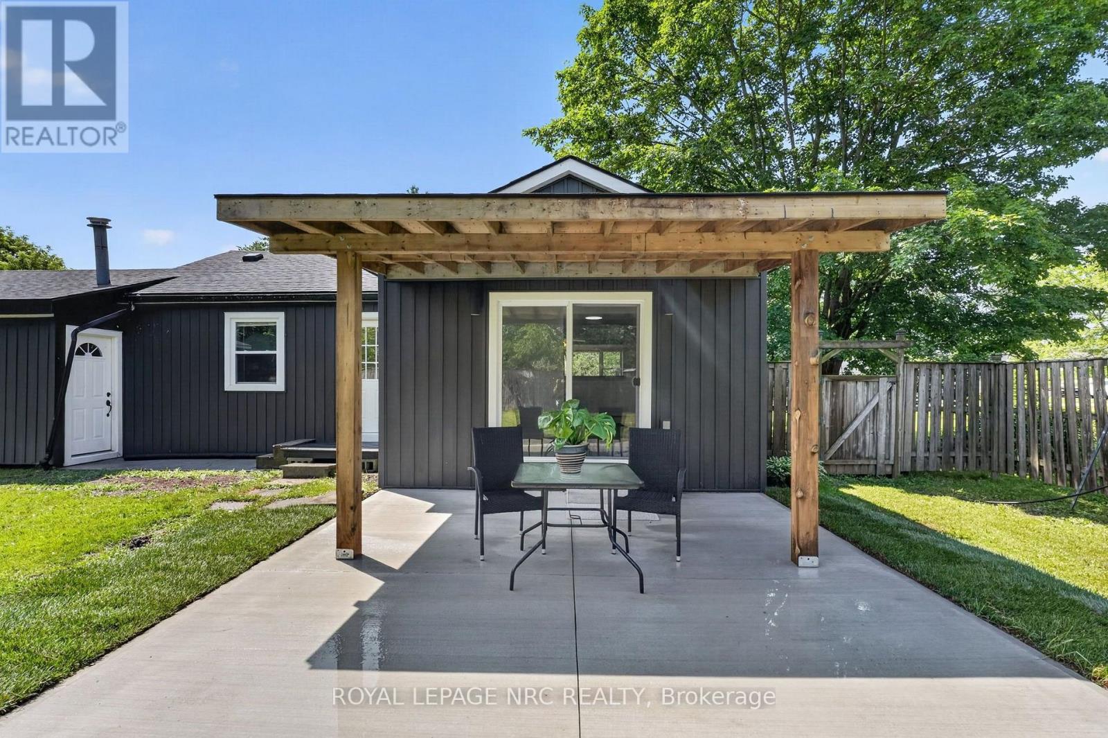 2944 PORTAGE TRAIL - 32