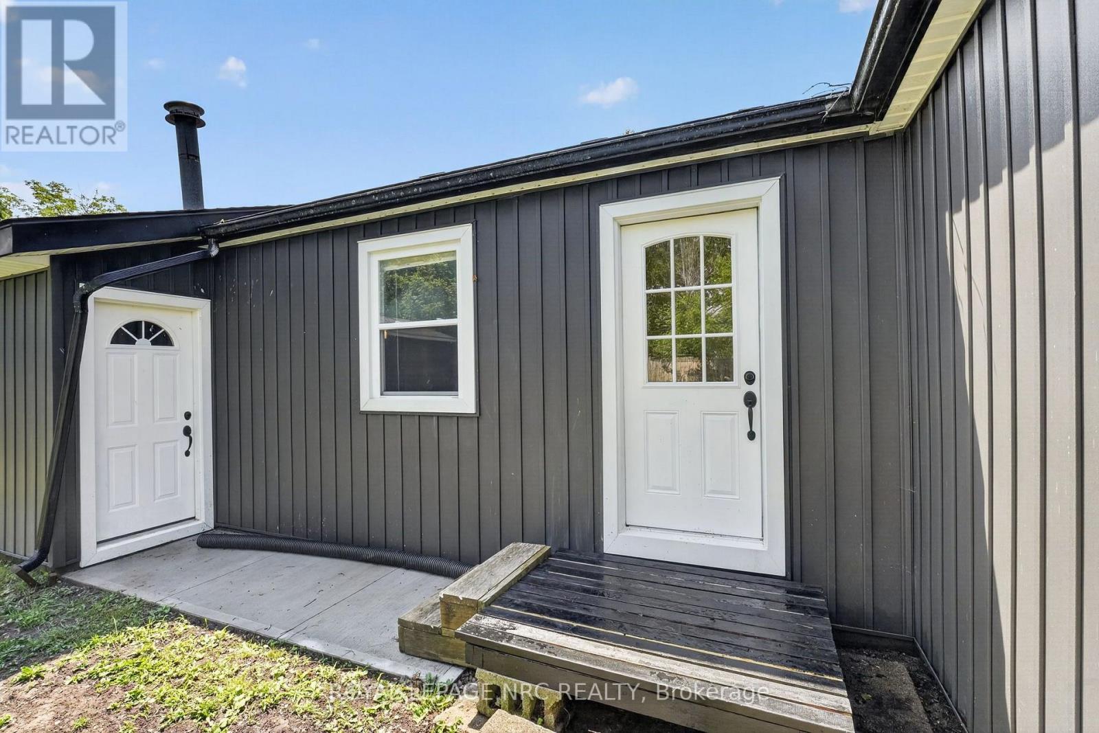 2944 PORTAGE TRAIL - 35