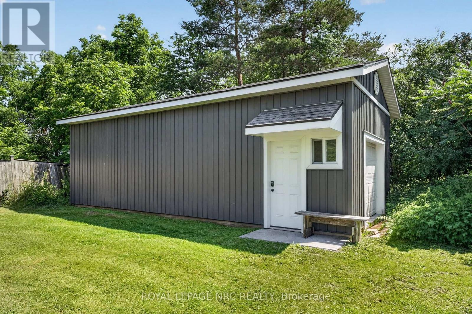 2944 PORTAGE TRAIL - 36