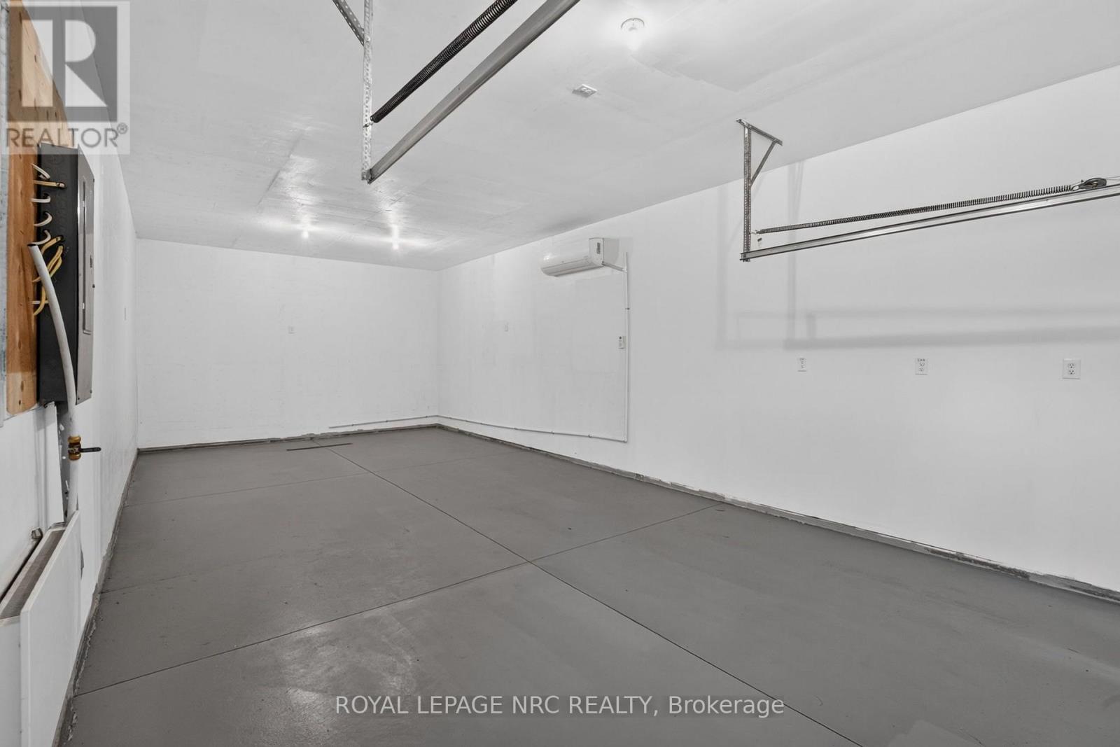 2944 PORTAGE TRAIL - 37