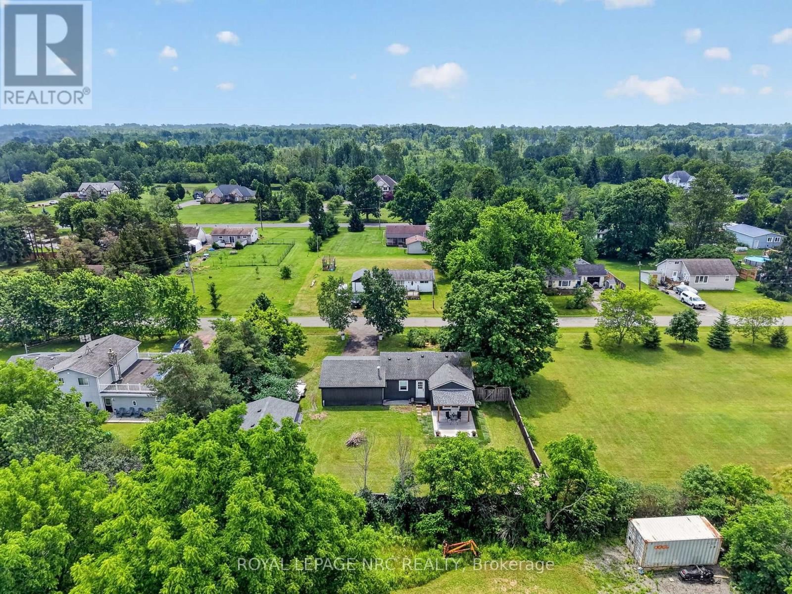 2944 PORTAGE TRAIL - 44
