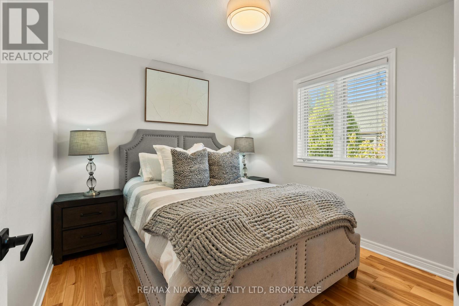 24 RED HAVEN DRIVE - 28