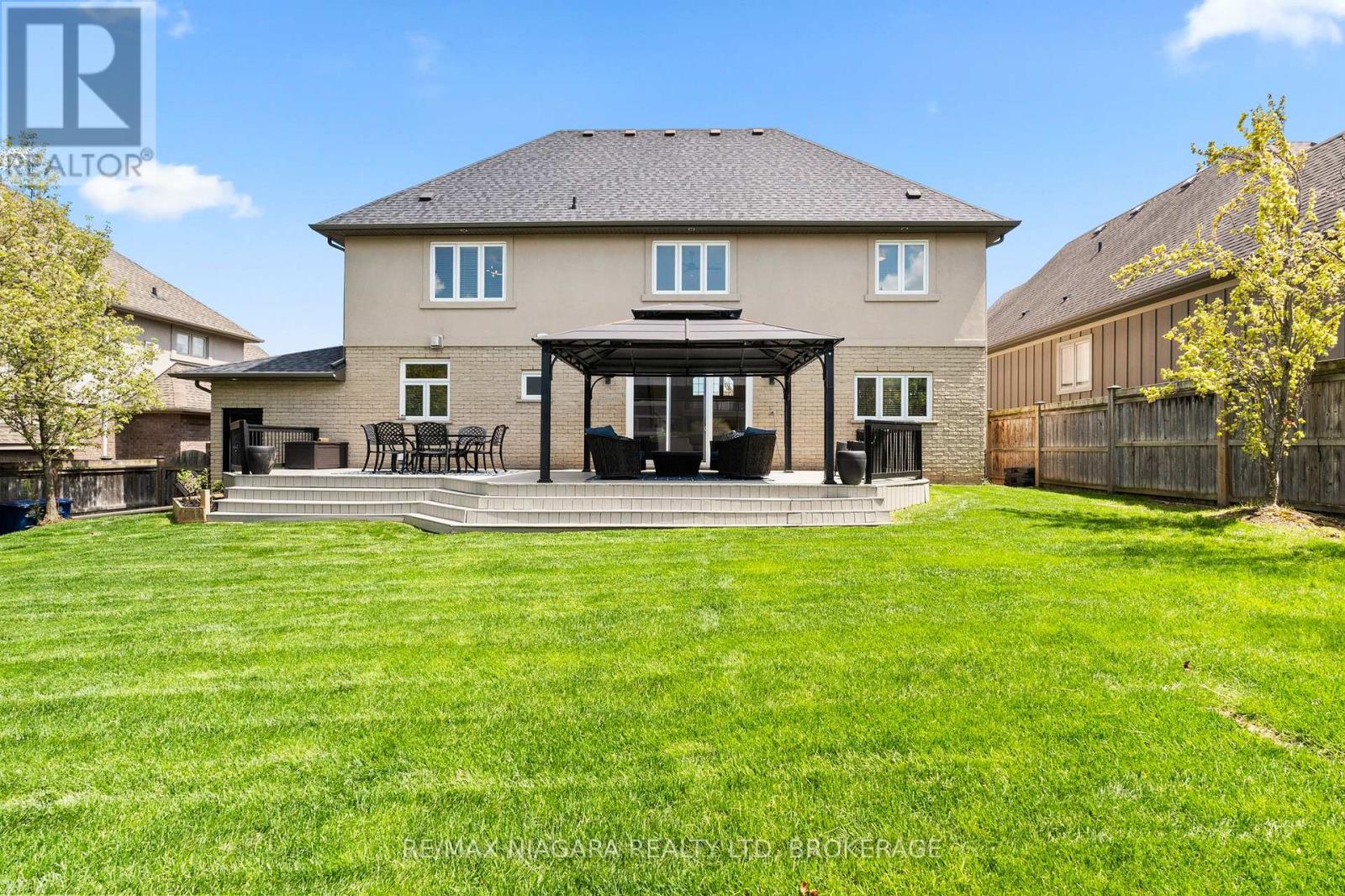 24 RED HAVEN DRIVE - 41