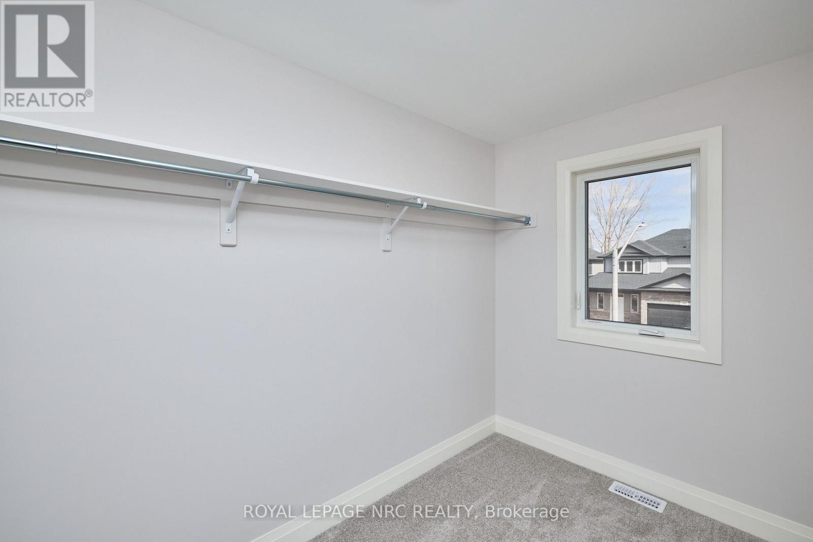 196 HODGKINS AVENUE - 26