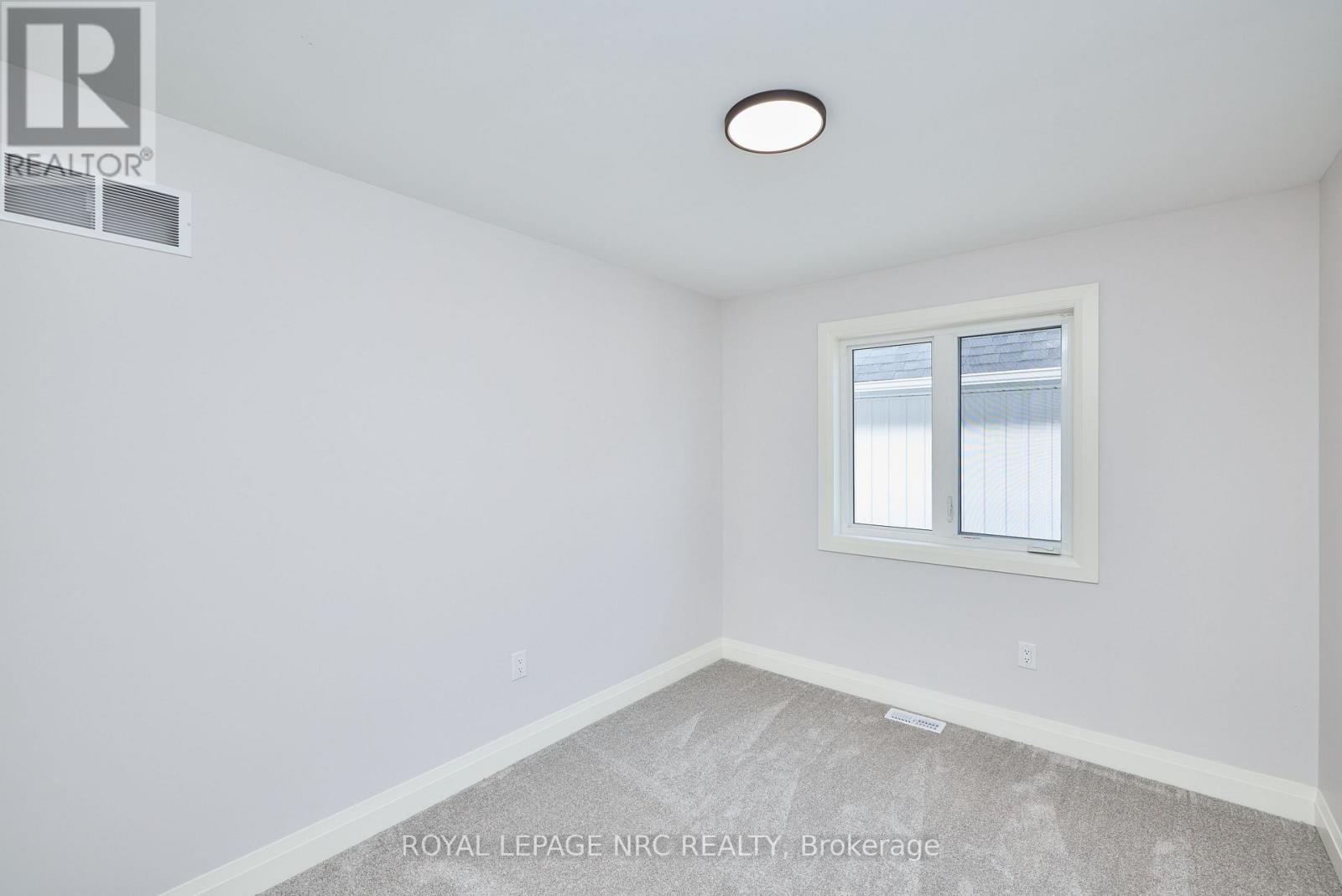 196 HODGKINS AVENUE - 28