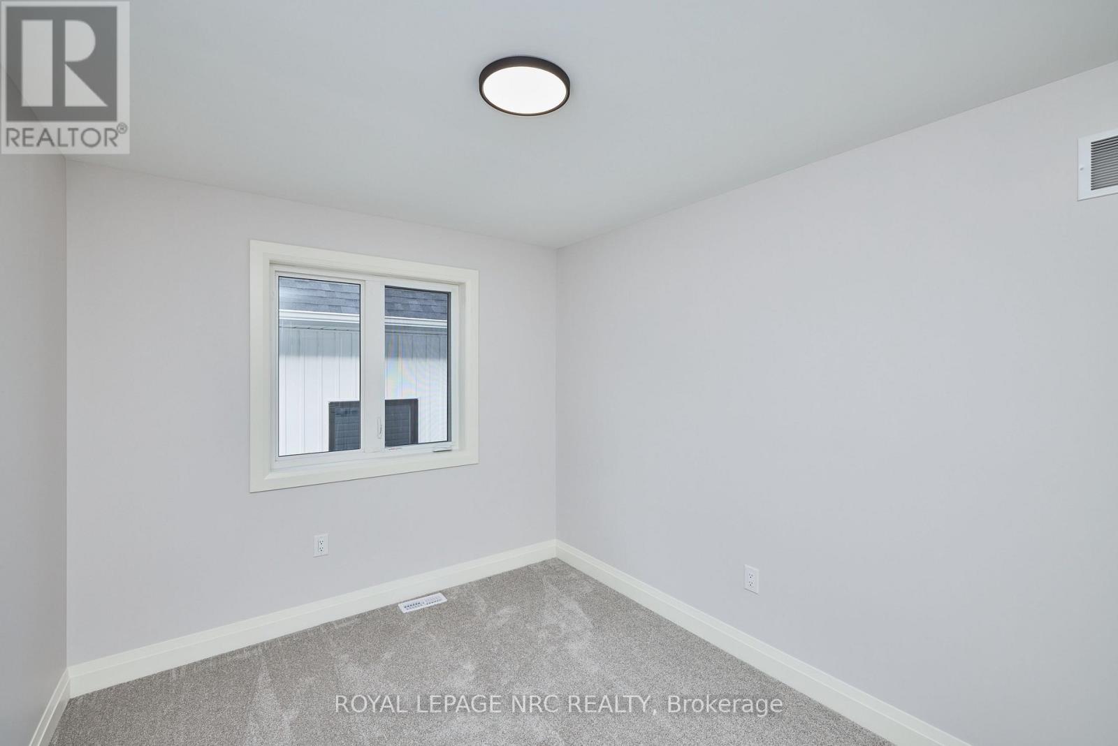 196 HODGKINS AVENUE - 30