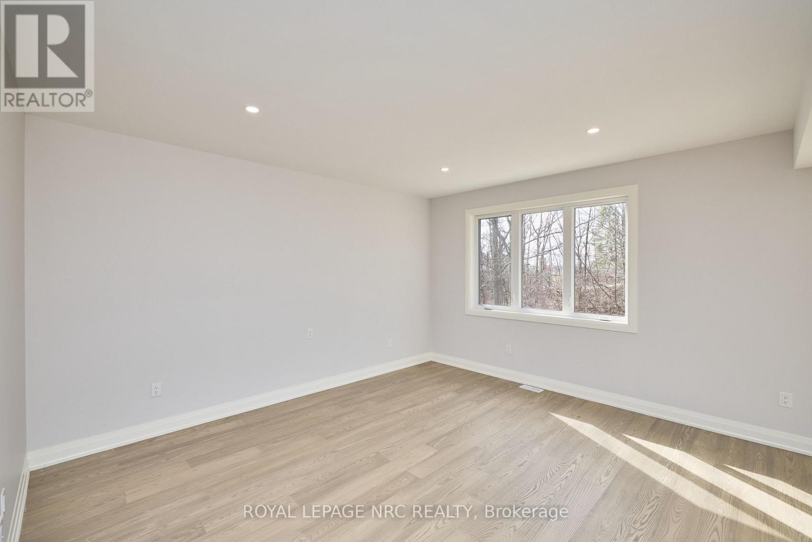 196 HODGKINS AVENUE - 5