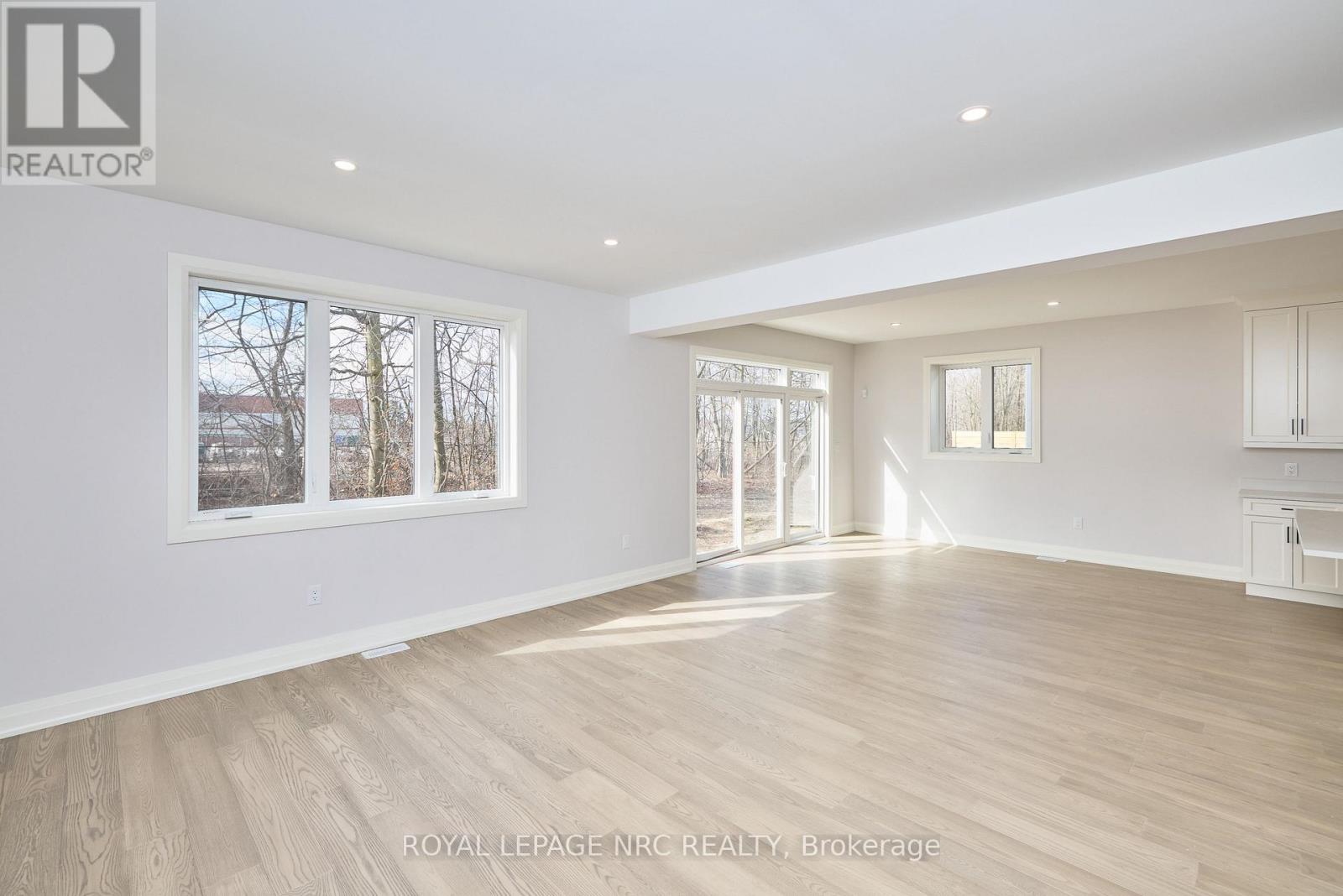 196 HODGKINS AVENUE - 6