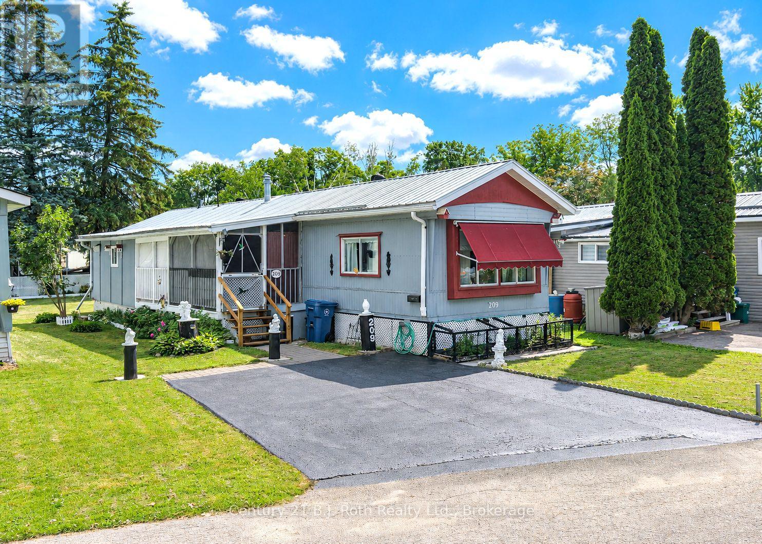 #LOT 209 580 WEST STREET S - 1