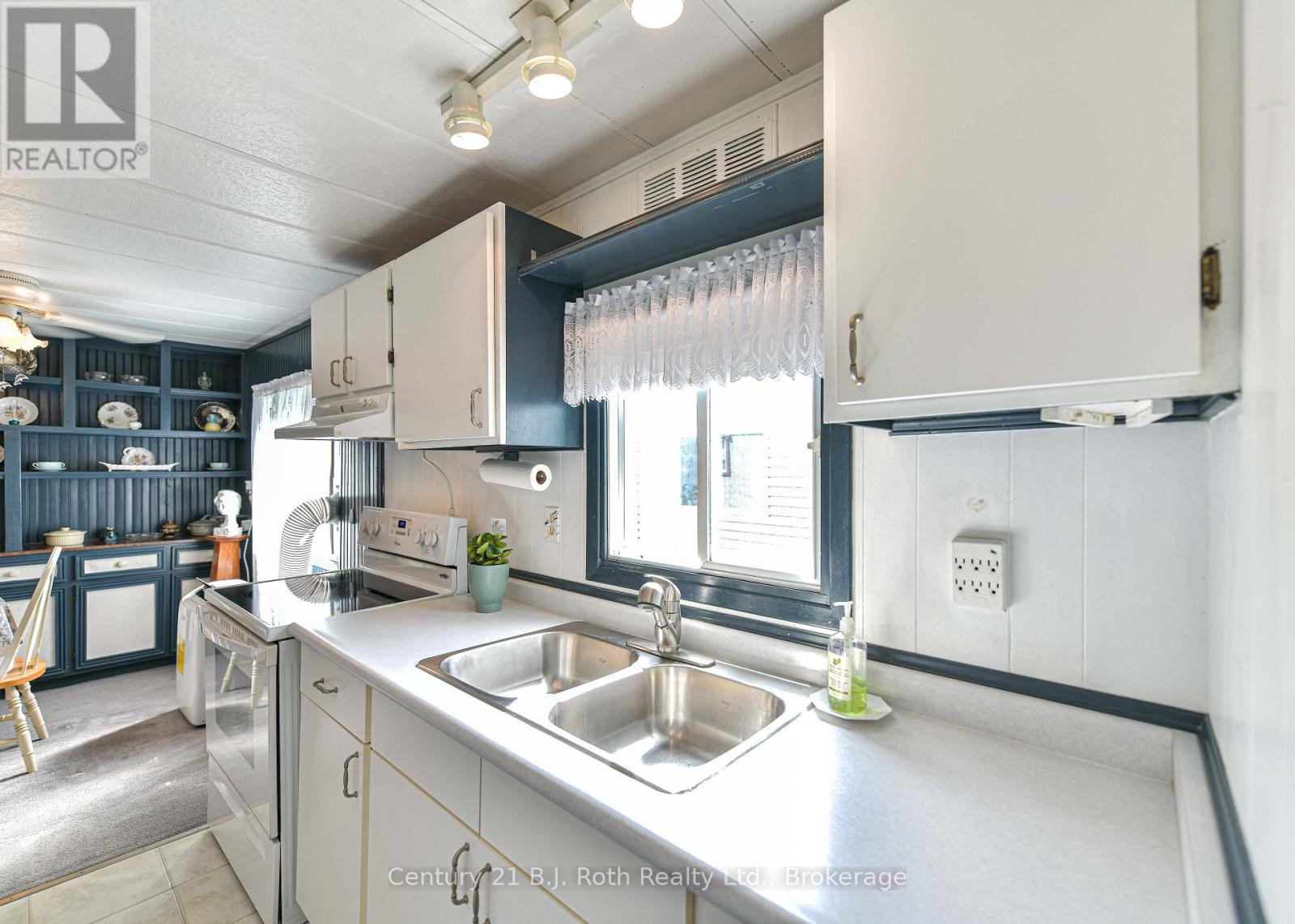 #LOT 209 580 WEST STREET S - 13