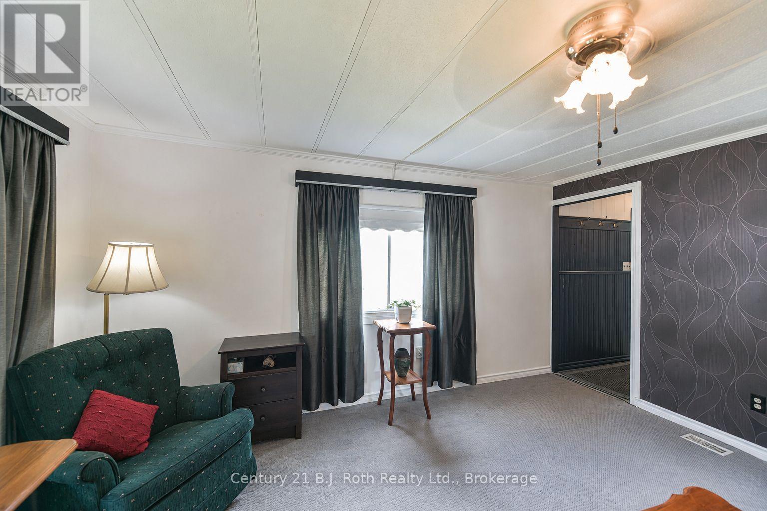 #LOT 209 580 WEST STREET S - 9