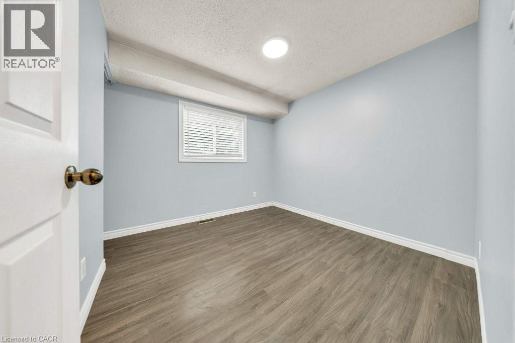 959 LANGS Circle - 18