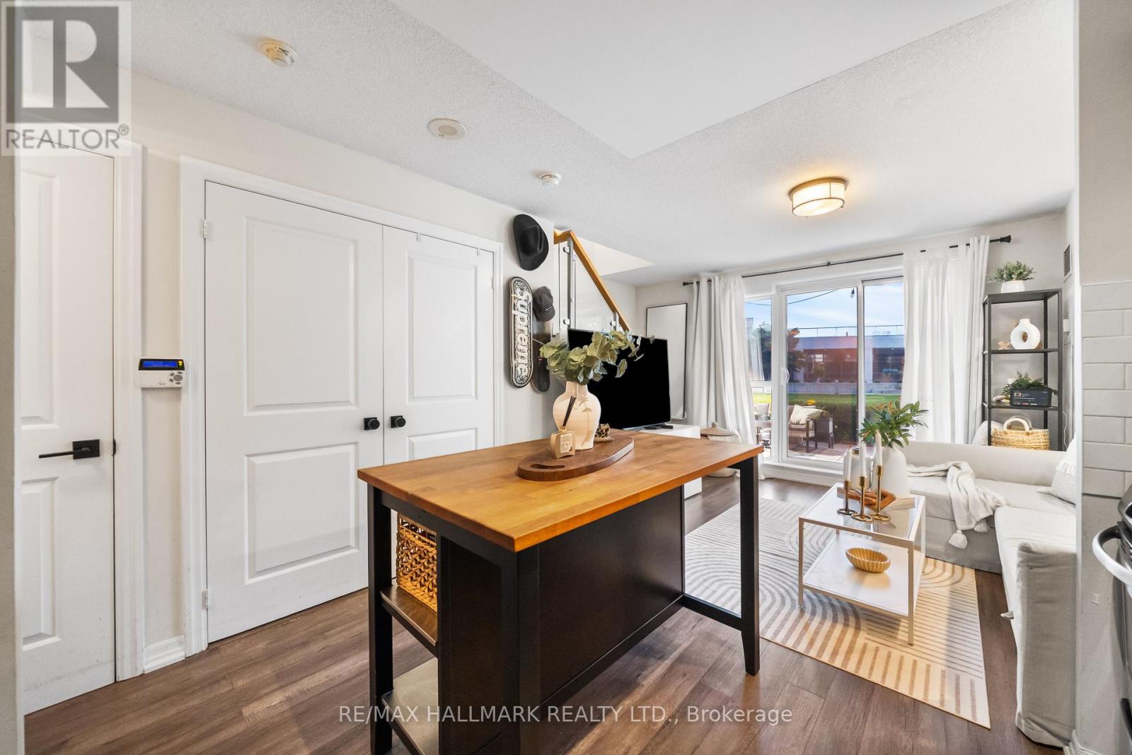 #122 2035 SHEPPARD AVENUE E - 15