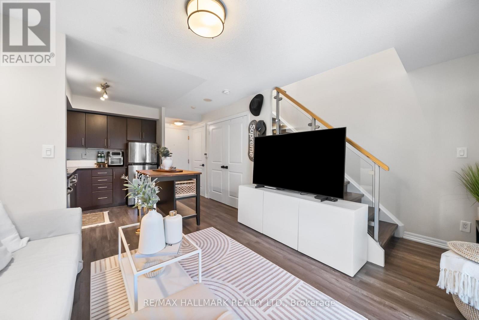 #122 2035 SHEPPARD AVENUE E - 17