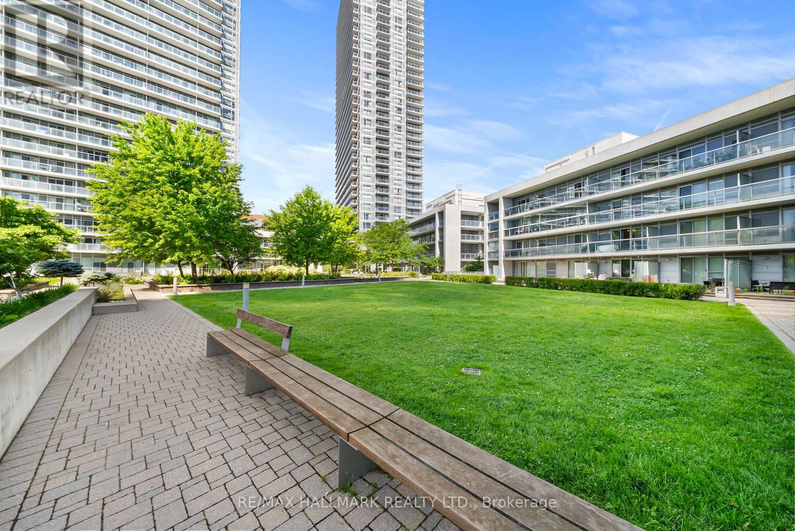 #122 2035 SHEPPARD AVENUE E - 30