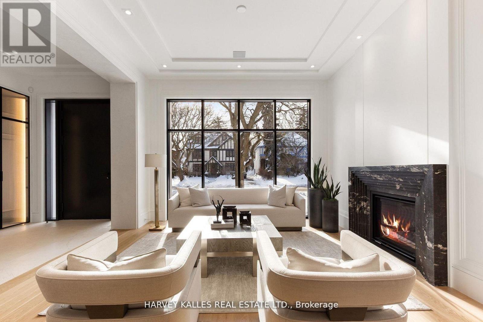 370 GLENGROVE AVENUE W - 8