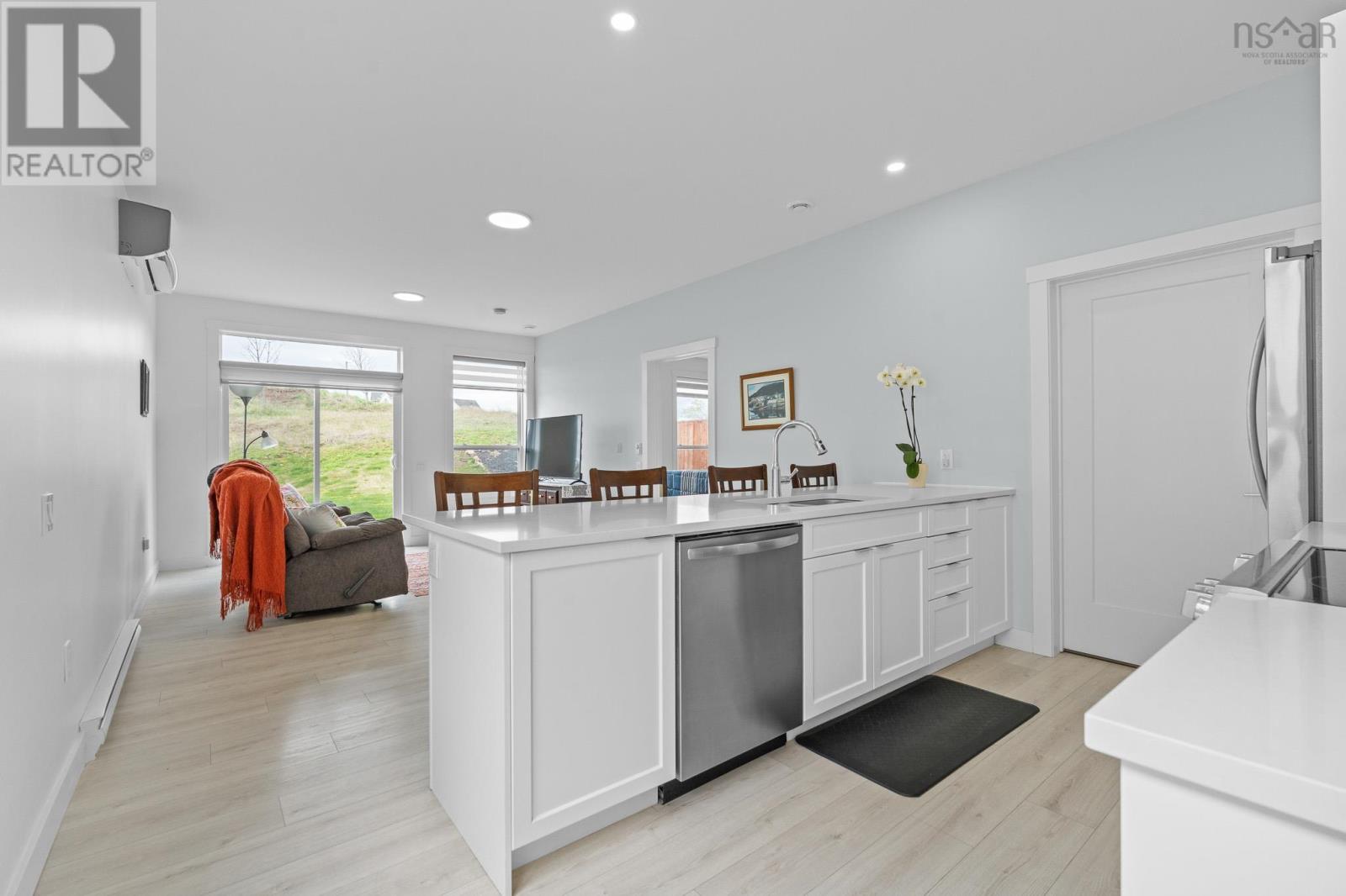 71 Thistle Street - 25